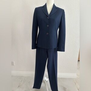 Le Suit in Navy Blue Patterned Women's Suit